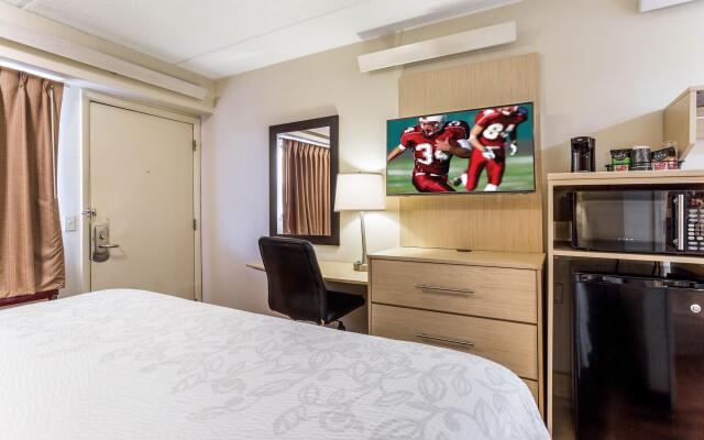 Red Roof Inn PLUS+ Nashville North - Goodlettsville