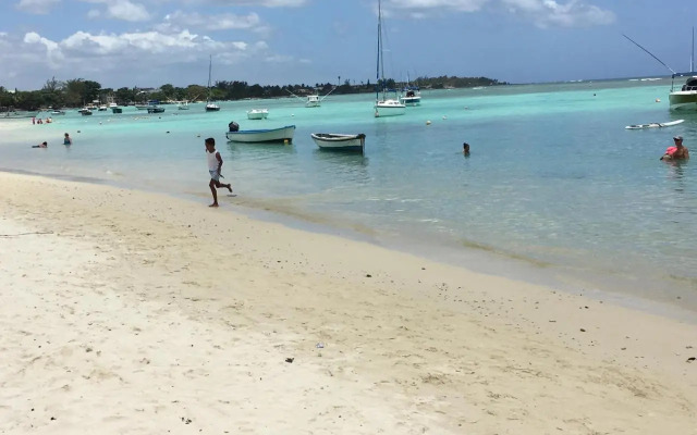 OBiches Luxury Beachfront Apartment Trou-aux-Biches