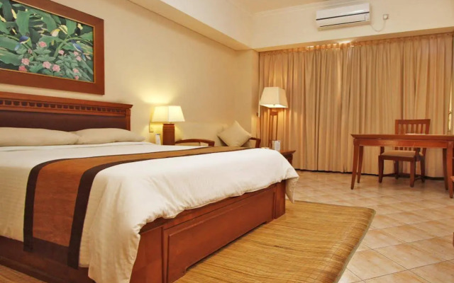 Puri KIIC Golf View Hotel