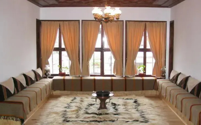 Pachilov House