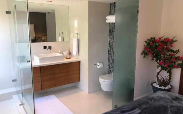 Clifton YOLO Spaces – Clifton Beachfront Penthouse