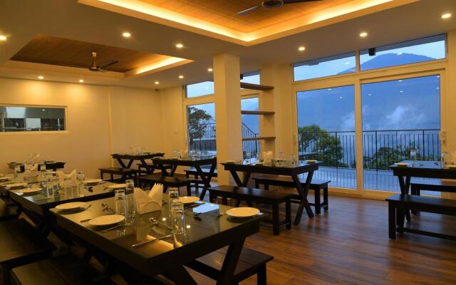 Shola Crown Resort - Munnar