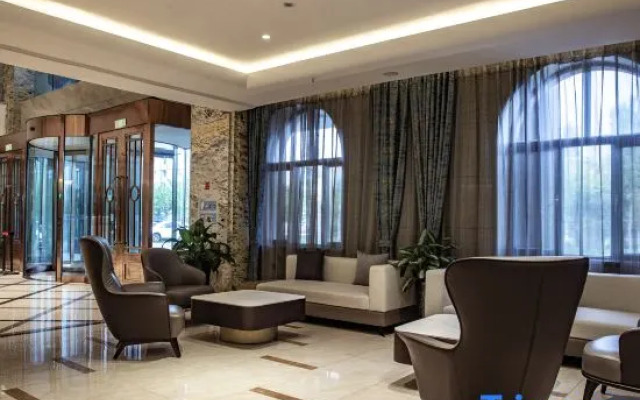 Yining Yujin Hotel