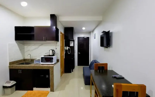 Dona Aurora Condotel by Oyo Rooms