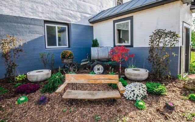 Tobacco Warehouse Inn