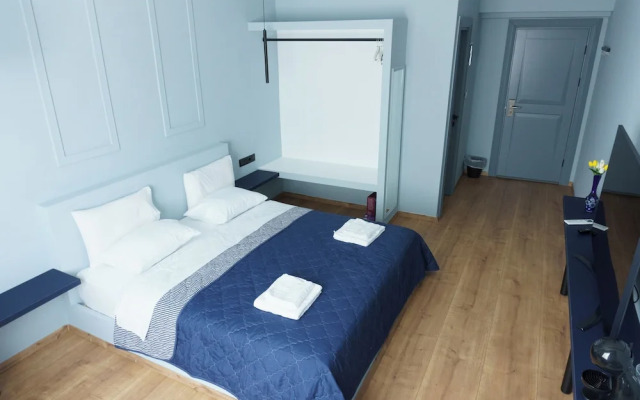 Sani Deluxe Suite Home