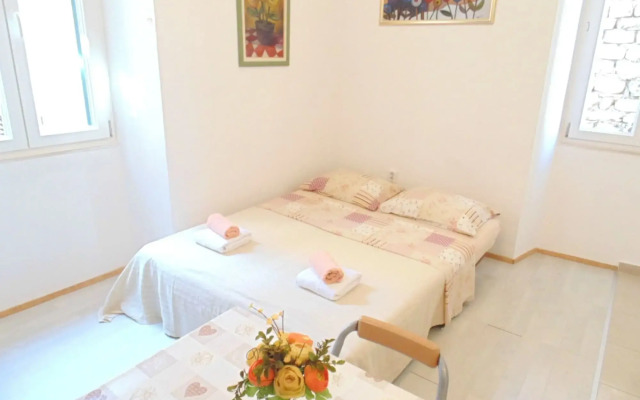 Apartments and Rooms Djanovic