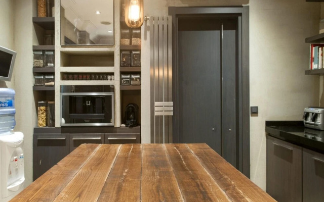 Charming Flat 450 m to City s Mall in Tesvikiye