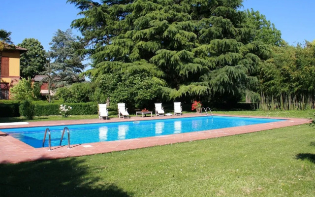 Elegant Holiday Home in Faenza With Garden and Pool