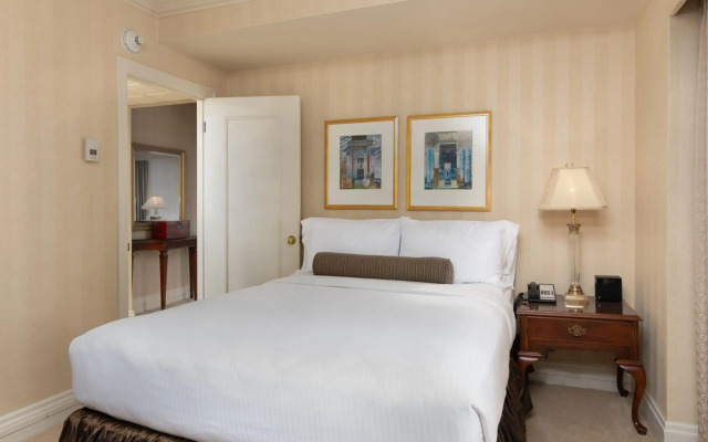Mayflower Park Hotel