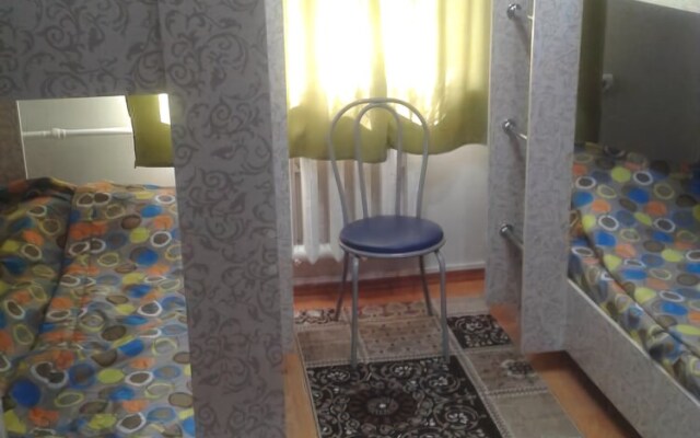 Hostel64
