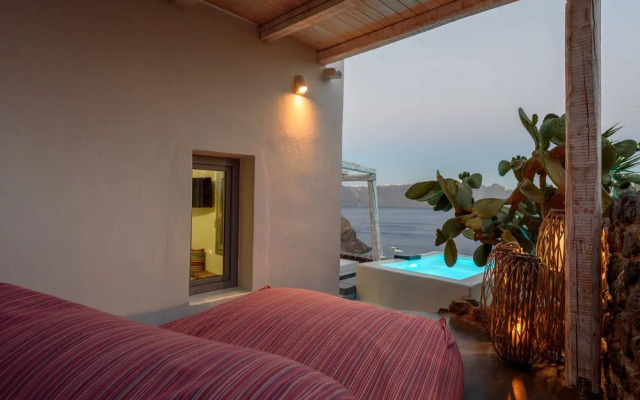 Solstice Luxury Suites