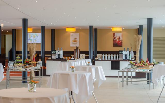 Holiday Inn Berlin Airport - Conference Centre by IHG