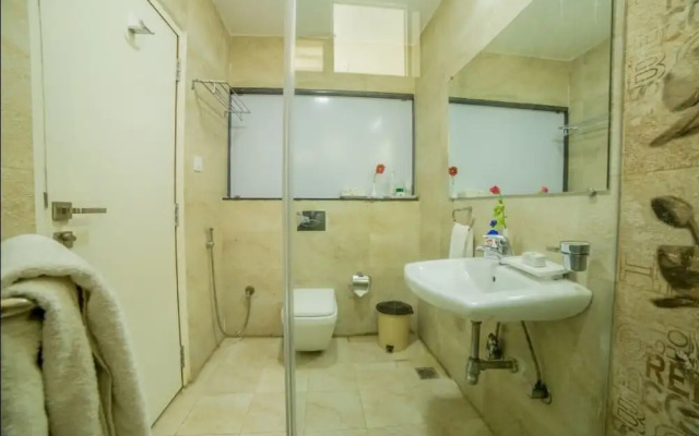 FabHotel Hill View Gachibowli