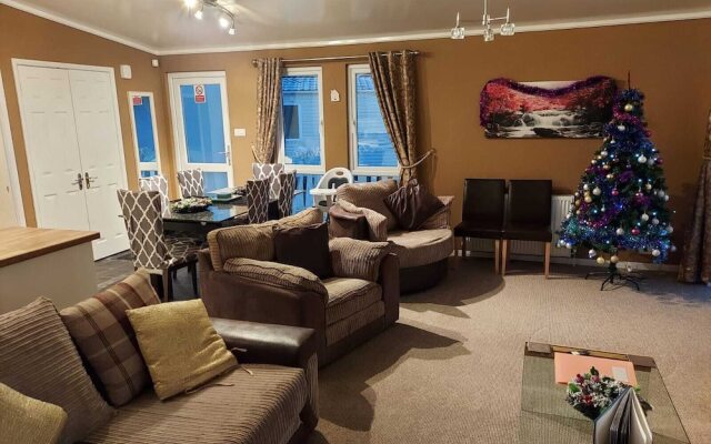 Jonstone Pines Lodge at Cayton Bay Holiday Park