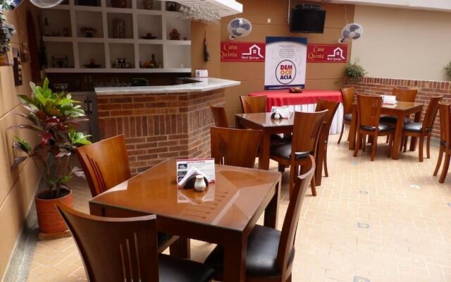 casa quinta hotel la candelaria sas