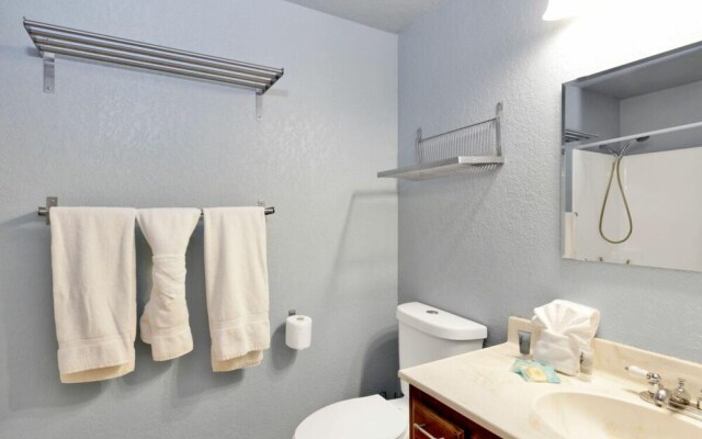 Pinewood Inn #2093 by Big Bear Vacations