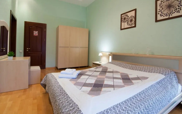 Home-Hotel Mikhailovsksya 22-A