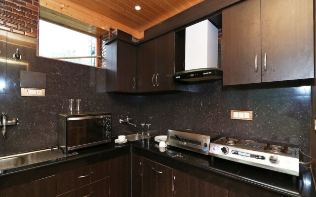 OYO 14072 Home Luxurious Studios Rohtang Road