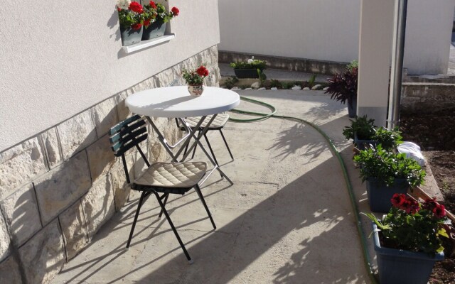 Apartments Cubela Beautiful Garden