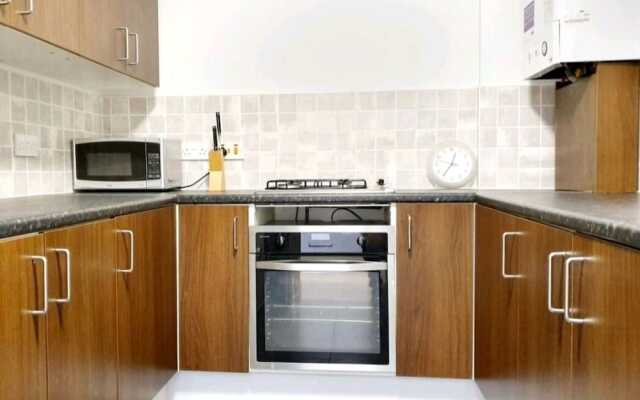 Spacious Home in the Buzzing West End