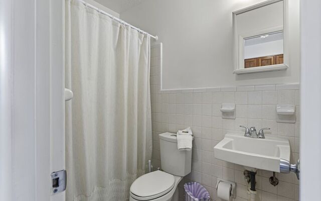 The Sportsman's Lodge & Marina