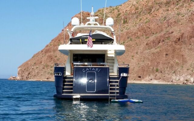 Catarí Luxury Yacht