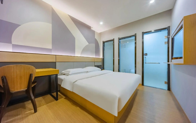 7 Days Inn Ningguo Ningcheng North Road Walkway Branch