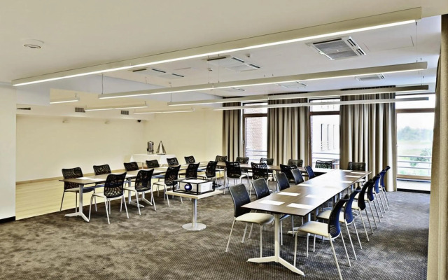 Mercure Wiazowna Brant