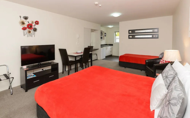 Ellena Court Motel