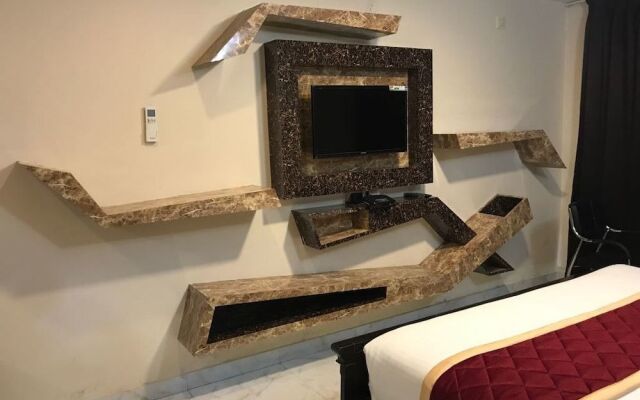 Nest Inn Hotel