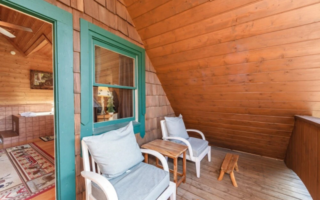 Something Extra 2 Bedroom Cabin by RedAwning