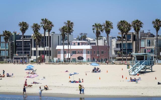 Venice on the Beach Hotel