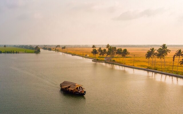 Spice Coast Cruises CGH Earth-Houseboat
