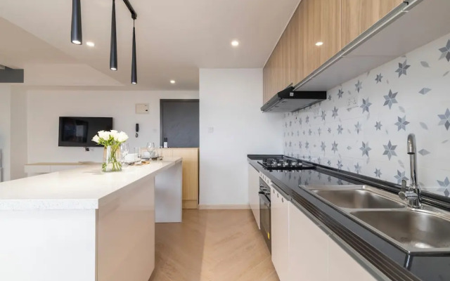 Laurel Hill Suites