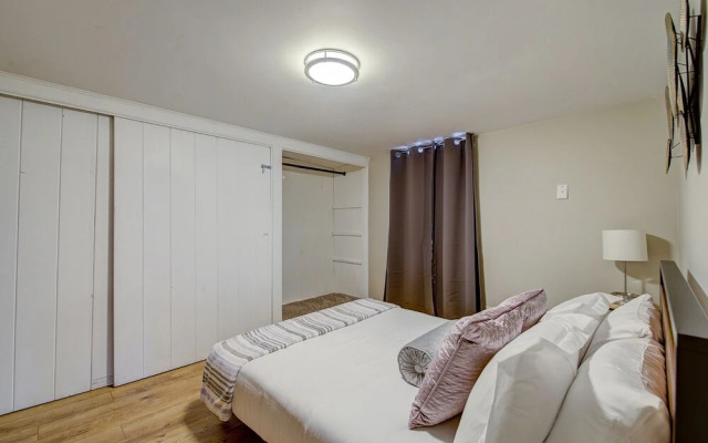 Charming Home Near Highlands Square Park