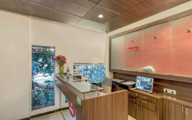 OYO 554 Hotel Red Carpet Residence