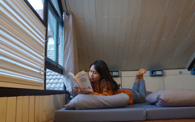 Grey Monkey Dalat Hostel
