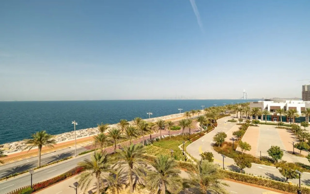 Stunning 2BR Apt Palm Jumeirah