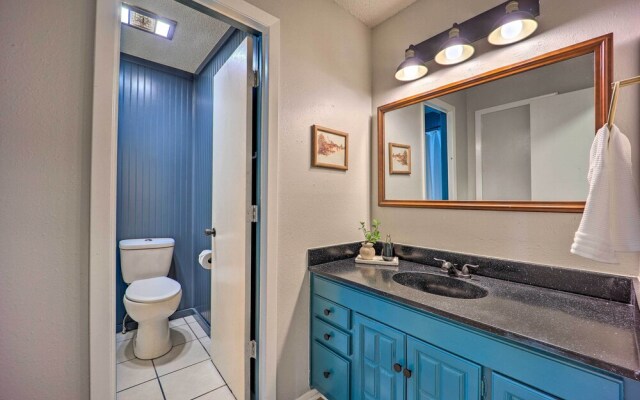 Dog-friendly Bella Vista Home w/ Grill + Deck