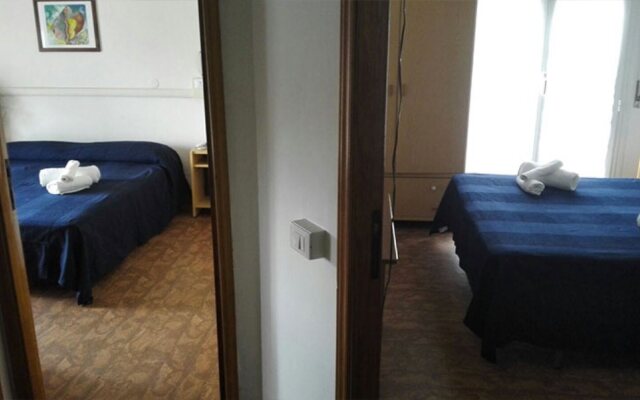 Hotel Carol