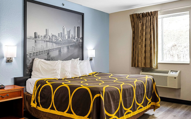 Super 8 by Wyndham Pittsburgh/Monroeville