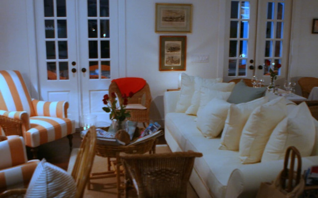 The Sandpiper Inn & Cottages