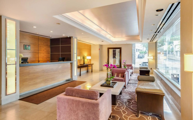 The Andrew Hotel