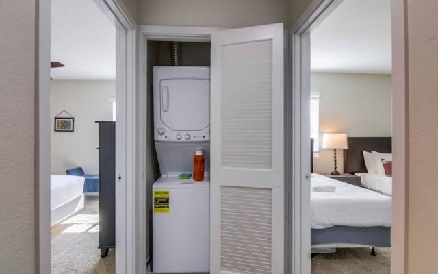 The Luxe Suites of Temecula Heights