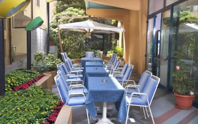 Hotel Diana
