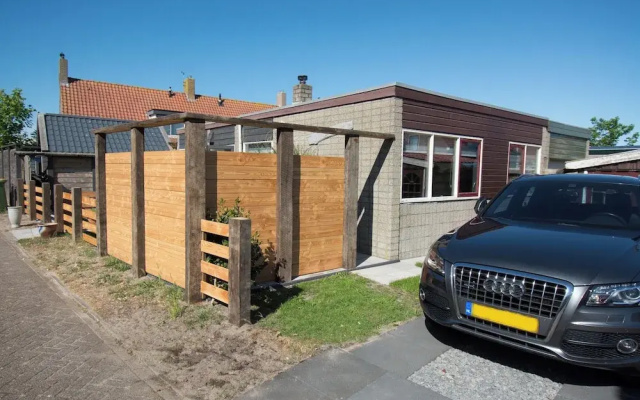 Bungalow Mui aan Zee in Centre of Petten