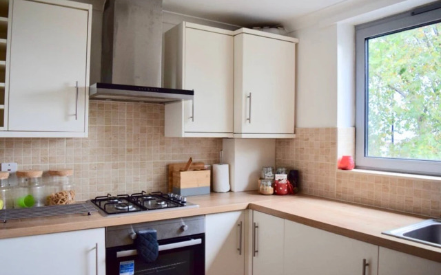 One Bedroom Flat Close to London City Airport