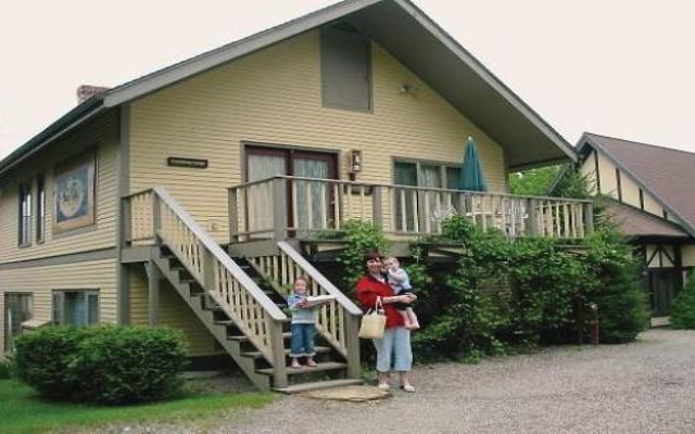 Field Guide Lodge