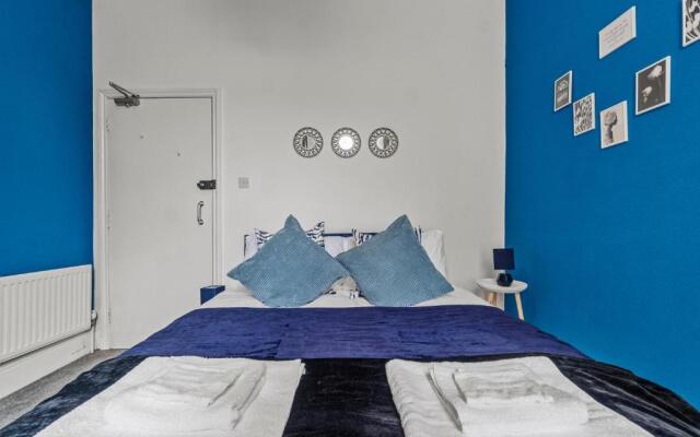Spacious Holiday Home & Plymouth Pier & Free Parking